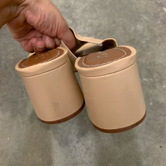 L’intervalle Tan Block Heel Mules - Picture 3 of 4